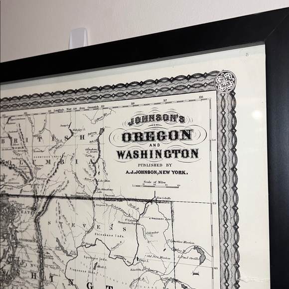 Framed Vintage Map: Oregon and Washington - Picture 3 of 5